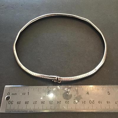 Sale Photo Thumbnail #4: Italy silver 925 choker very nice please see attached photos