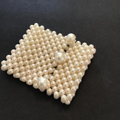 Sale Photo Thumbnail #12: Beautiful Faux pearl stretchy bracelet. Please see attached photos.