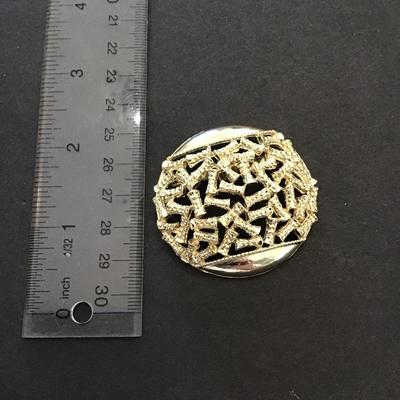 Sale Photo Thumbnail #23: Beautiful, goldtone Christmas brooch. Please see attached photos.