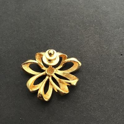 Sale Photo Thumbnail #78: Very nice Gold tone lapel pin please see attached photos