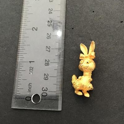 Sale Photo Thumbnail #154: Vintage Mamselle , Gold tone bunny brooch. Please see attached photos.