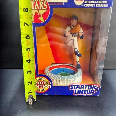 Tom Glavine Figurine
