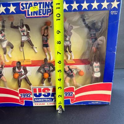 Team USA Baskletball Figurines - 1992 - Box 1