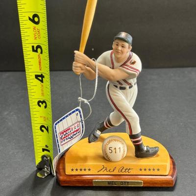 Mel Ott Figurine