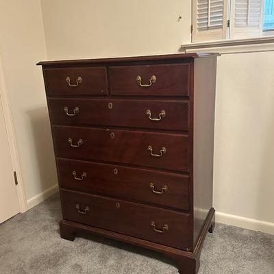 Henkel-Harris “Virginia Galleries” Mahogany Chest of Drawers