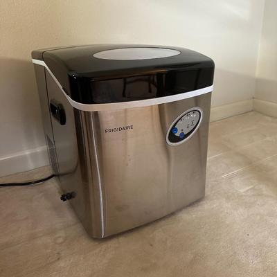 Frigidaire Countertop Ice Maker