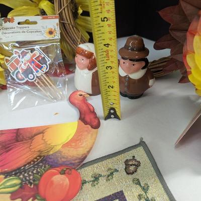 Fall Seasonal Decorations