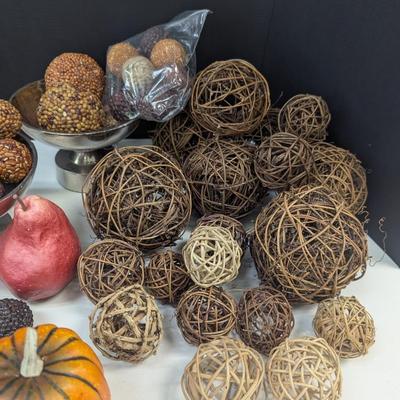 Fall Seasonal Decorations