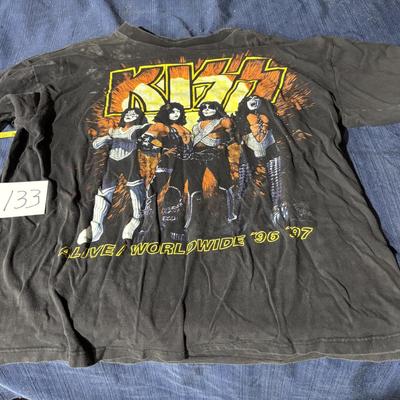 Vintage XL Kiss Concert Shirt