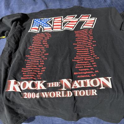 2004 XL Kiss Concert Shirt