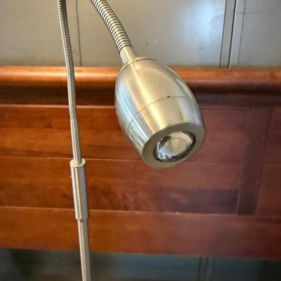 G973 Daylight 24 Brockstone Led Adjustable Beam/Floor Lamp