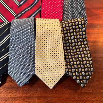 1015 Fantastic LOT of Mens Designer Silk Ties