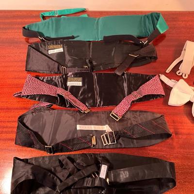 1021 Pair of Mens Tuxedos