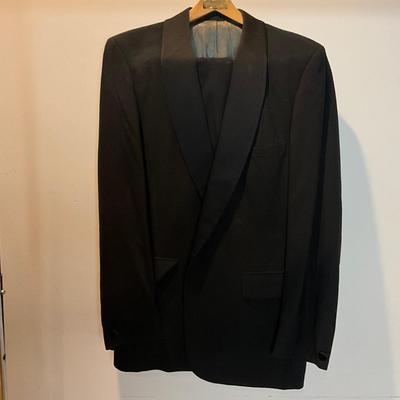 1021 Pair of Mens Tuxedos
