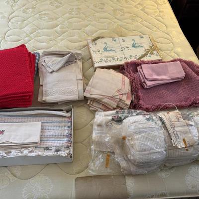 More New Vintage Towels and Table Settings 402