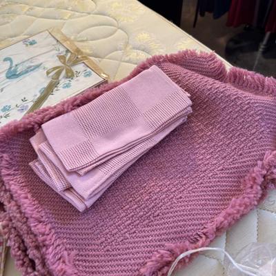 More New Vintage Towels and Table Settings 402