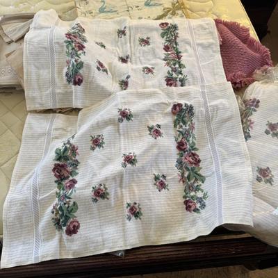 More New Vintage Towels and Table Settings 402