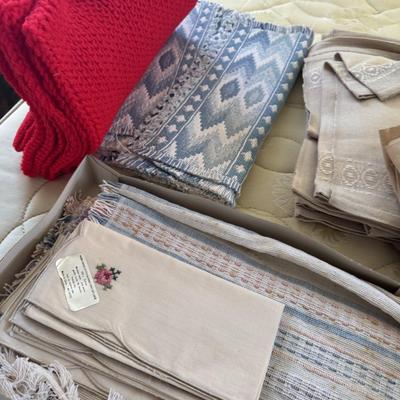 More New Vintage Towels and Table Settings 402