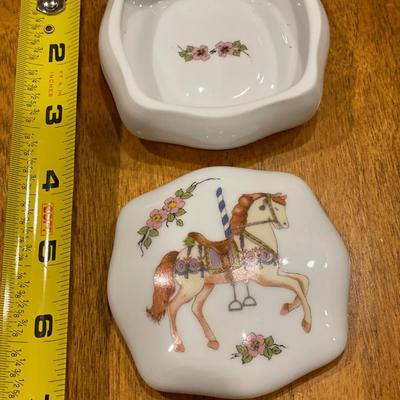 Hand painted ceramic trinket box