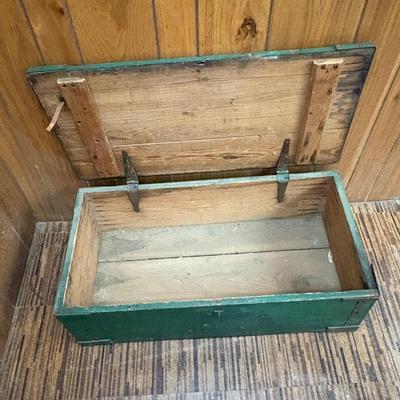 3 Wooden Trunks (BB-SF)