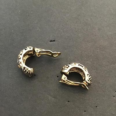 Sale Photo Thumbnail #69: Beautiful, silver and gold tone, fashion, statement earrings. Please see attached photos.