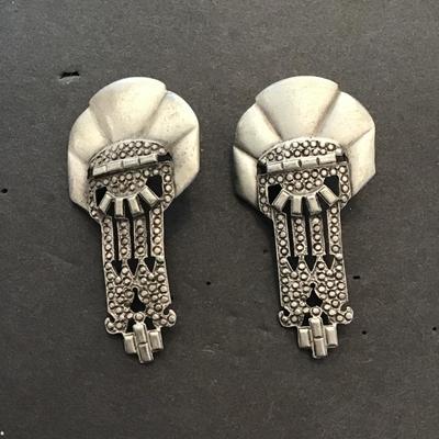 Sale Photo Thumbnail #102: Vintage brushed, silver tone earrings. Please see attached photos.