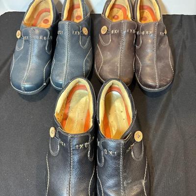 Sale Photo Thumbnail #226: Blue, brown, and black. Appear to be fairly new