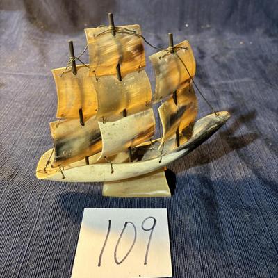 Vintage Cow Horn Clipper