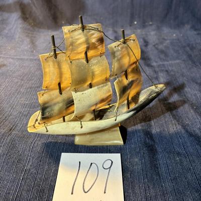 Vintage Cow Horn Clipper