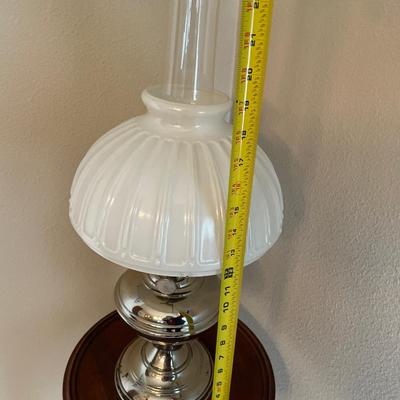 Antique Aladdin Model No. 6 oil lamp