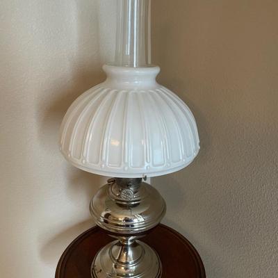 Antique Aladdin Model No. 6 oil lamp