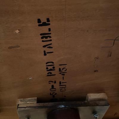 Beautiful dining room table and 6 chairs by Hickory