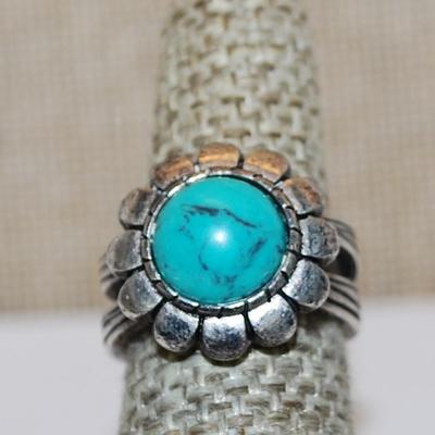 Size 5½" Jade "Flower" Style Aquamarine Colored Round Stone RING with Silver Tone DOUBLE Criss-Crossed Bands (6.8g)