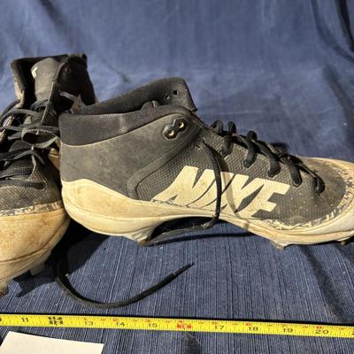 Nike Men’s 11.5 Cleats