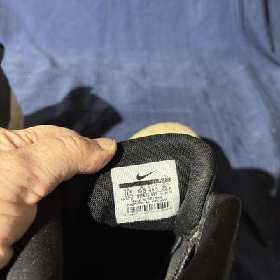 Nike Men’s 11.5 Cleats