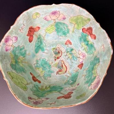 Antique Chinese Hand painted Porcelain Bowl on Stand