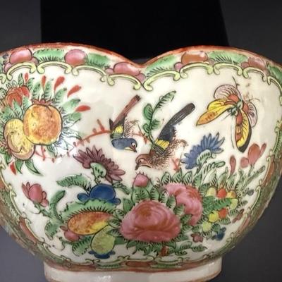 Antique Chinese Export Rose Medallion Porcelain Bowl