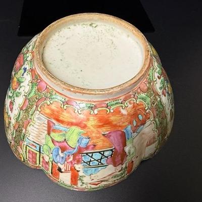 Antique Chinese Export Rose Medallion Porcelain Bowl