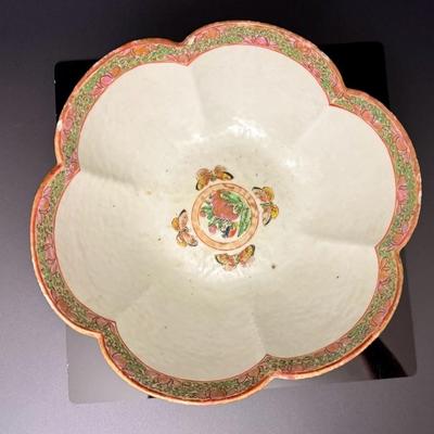 Antique Chinese Export Rose Medallion Porcelain Bowl