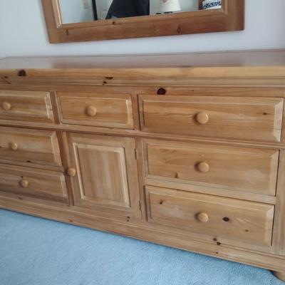 Broyhill Solid Pine Stretch Dresser