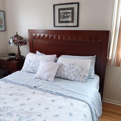 LOT 1: Art Deco Style Queen Sized Bedframe with Laura Ashley Bedding Set