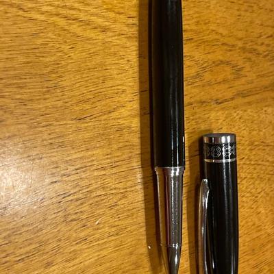 Gold Coast black pen