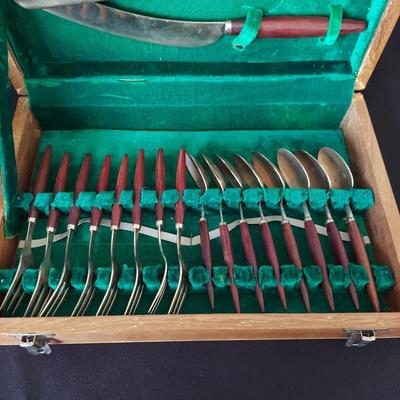 MCM Johnny Ubol Dessert Serving Set & More (DR-BBL)