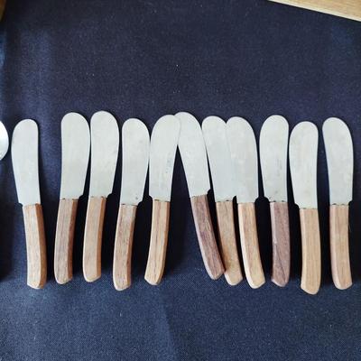 MCM Johnny Ubol Dessert Serving Set & More (DR-BBL)