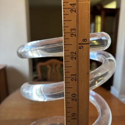 LOT 501: Vintage MCM Dorothy Thorpe Spiral Lucite Umbrella Stand