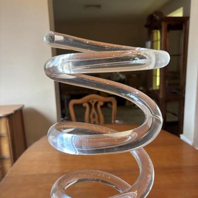LOT 501: Vintage MCM Dorothy Thorpe Spiral Lucite Umbrella Stand