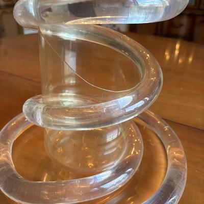 LOT 501: Vintage MCM Dorothy Thorpe Spiral Lucite Umbrella Stand