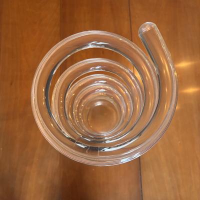 LOT 501: Vintage MCM Dorothy Thorpe Spiral Lucite Umbrella Stand