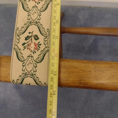 Wood Framed Folding Luggage Stand (Choice A)