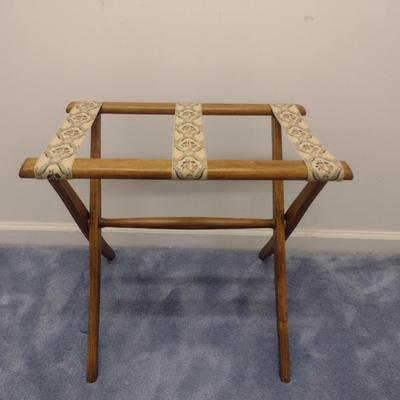 Wood Framed Folding Luggage Stand (Choice A)